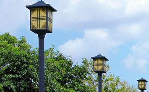 固原庭院灯安装间距与布灯设计全解析